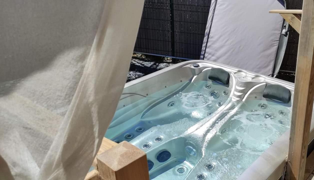 Mobil-home A Valras-plage Au Les Sables Du Midi