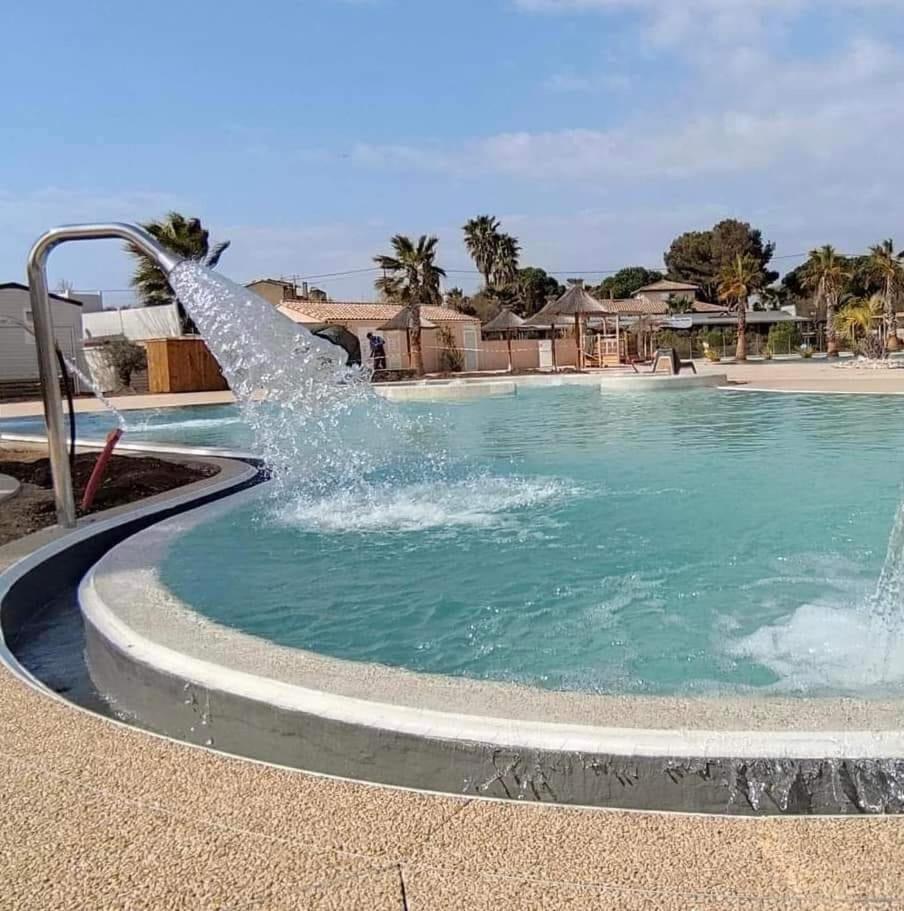 Campsite Mobil-home A Valras-plage Au Les Sables Du Midi *