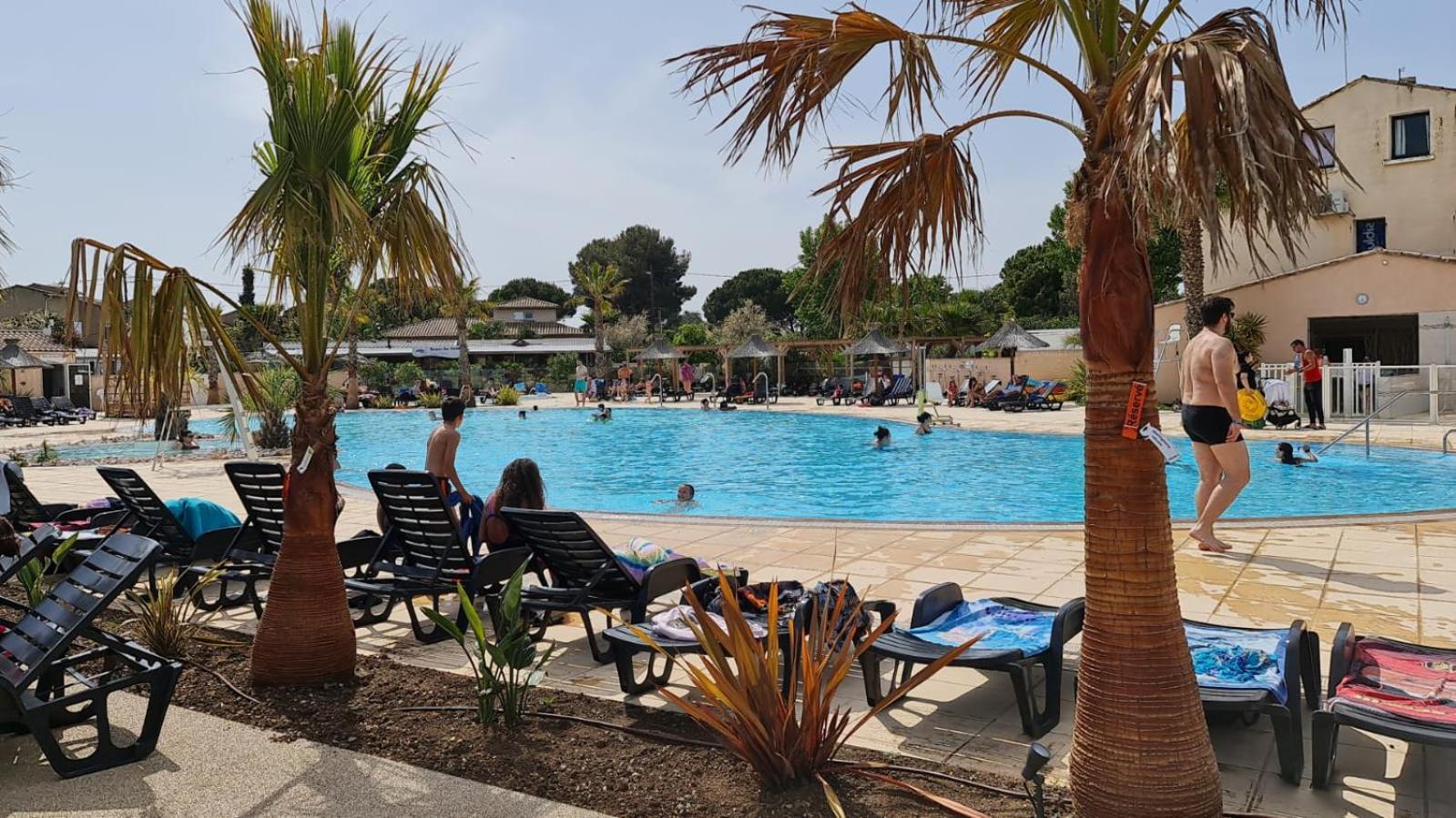 Mobil-home A Valras-plage Au Les Sables Du Midi Campsite Serignan